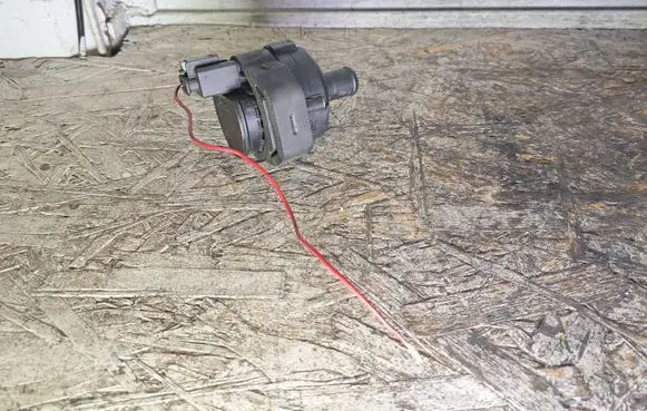 Mercedes-Benz E W212 Electric auxiliary coolant/water pump 0213077A 0213077AW014