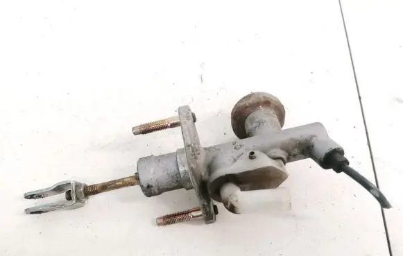 Nissan Almera N16 Clutch master cylinder