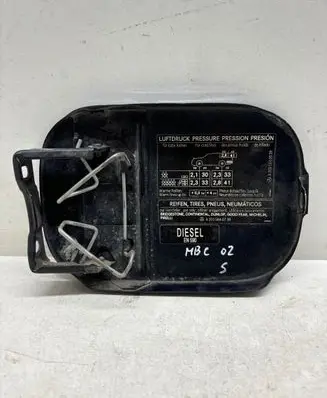 Mercedes-Benz C W203 Fuel tank cap A2035840738 2332841 A2035840039