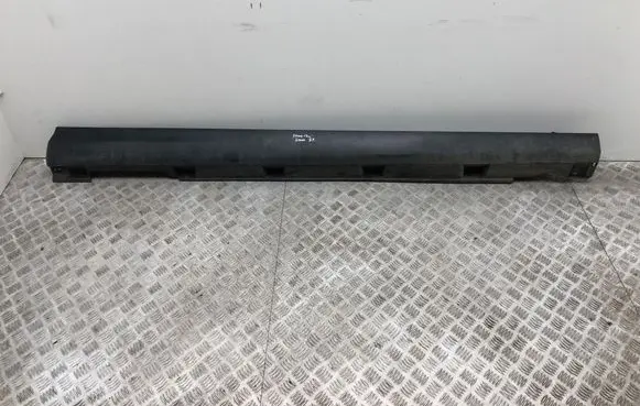 Ford Focus Sill/side skirt trim 