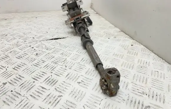 Steering wheel axle set