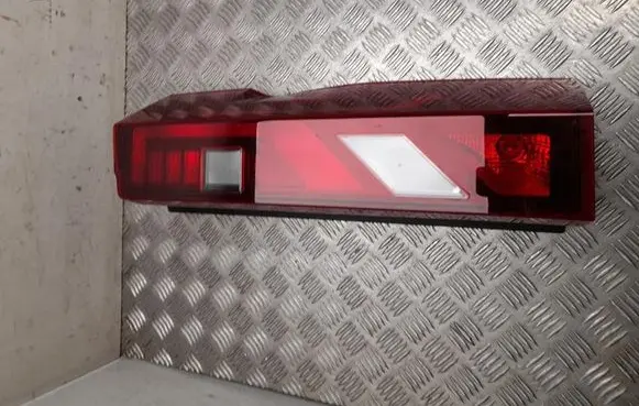 Renault Master IV Rear/tail lights 265501988R