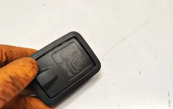 Audi A4 S4 B9 ISOFIX cover 8V5887301