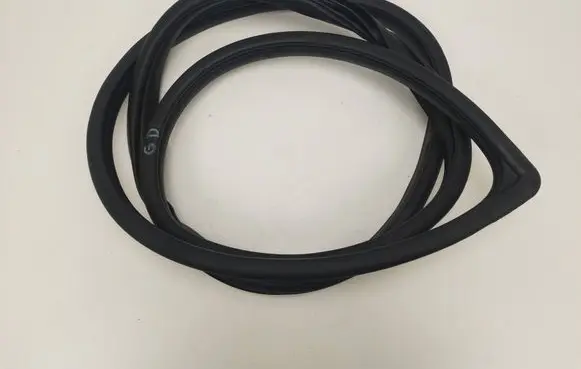 Hyundai Tucson TL Rear door rubber seal (on body) 