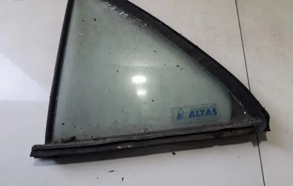 Mercedes-Benz C W202 Rear vent window glass 
