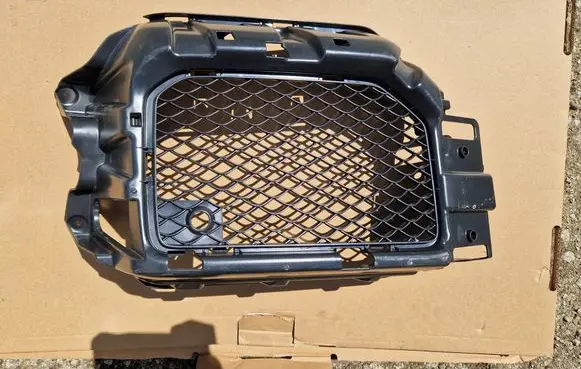 Mercedes-Benz G W463 2nd Gen Front bumper lower grill A4638850154
