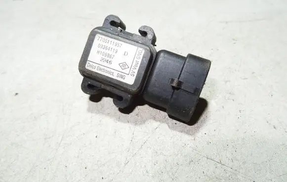 Renault Trafic II (X83) Air pressure sensor 7700111957
