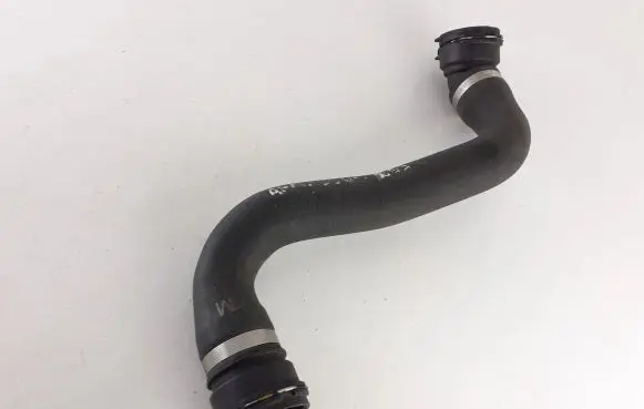 BMW 5 E60 E61 Engine coolant pipe/hose 7799748