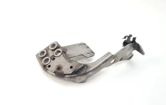 Volvo S90, V90 EGR valve cooler bracket 31439528
