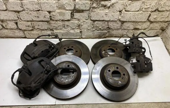 BMW 7 F01 F02 F03 F04 Brake discs and calipers set 