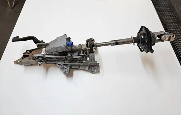 Ford Mustang VI Steering wheel axle GR3C3C529BE DG9C3F880