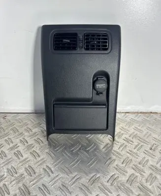 Infiniti FX Other center console (tunnel) element P13635B11200