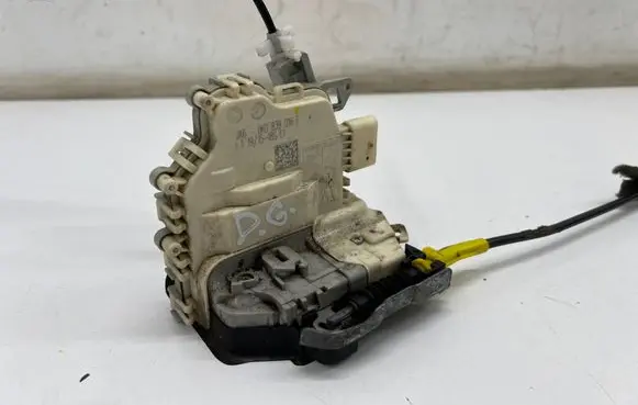 Porsche Macan (95B) Rear door lock 8K0839016F