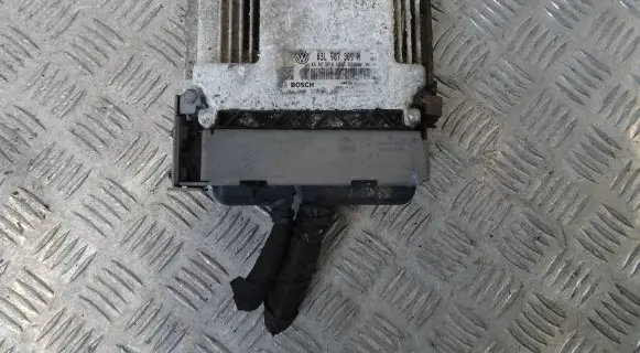 Volkswagen PASSAT B7 Engine control unit/module 03L907309N