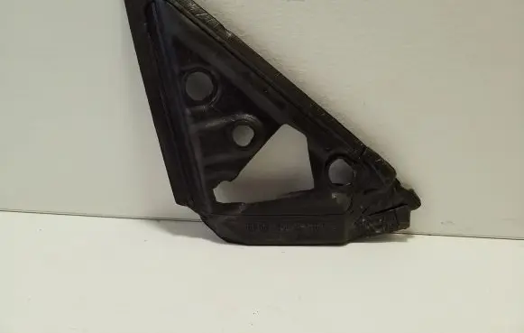 Audi Q3 8U Other front door trim element 8U0867367L