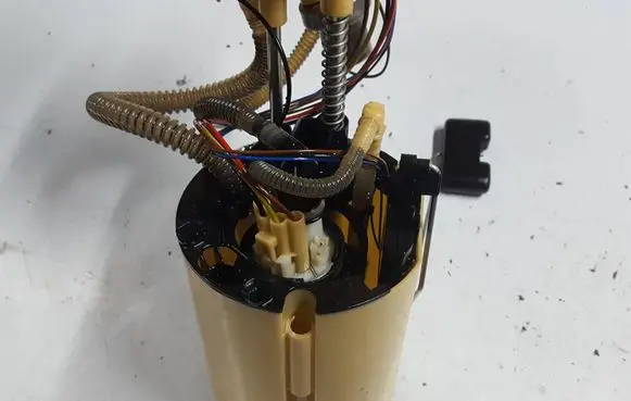 Audi A5 8T 8F In-tank fuel pump 8K0919050P
