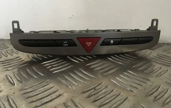 Peugeot 308 Hazard light switch 9659215177 706380