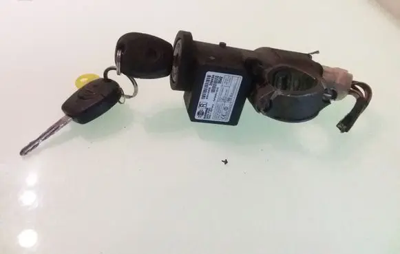 Nissan Almera N16 Ignition lock 285909F902 5WK48050B