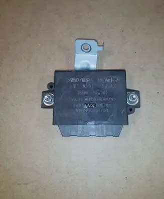 Hyundai Santa Fe Transfer box differential control unit 954473B400