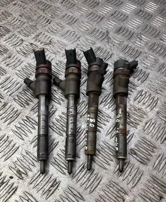 Toyota Yaris Fuel injectors set 0445110262