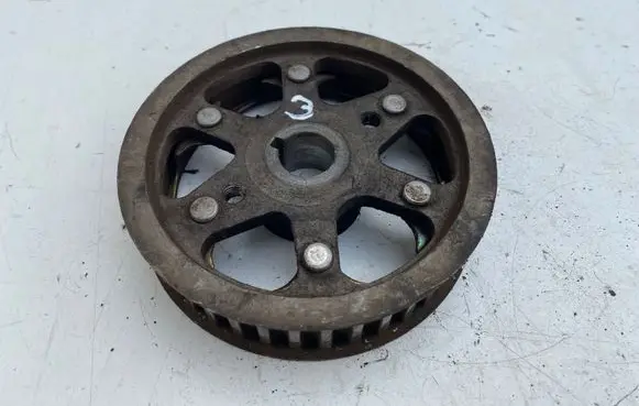 Toyota Avensis T220 Fuel pump gear (pulley) 