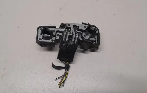Opel Omega B2 Tail light bulb cover holder 5054
