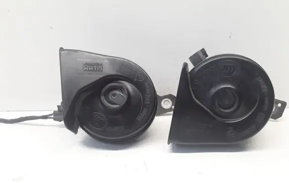 Volvo S80 Horn signal 08635072 08635071