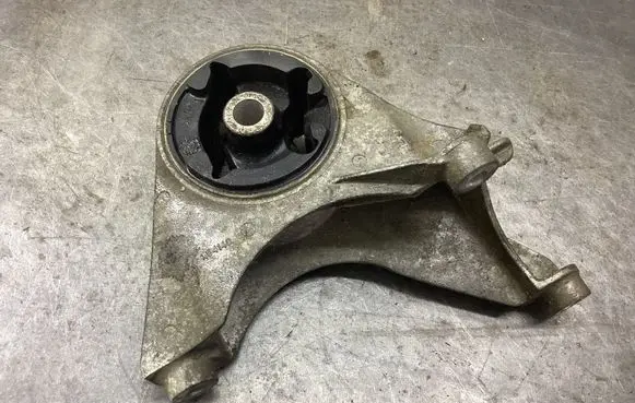 Opel Antara Engine mount bracket X04140