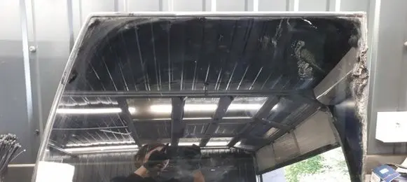 Mitsubishi Pajero Rear door window glass