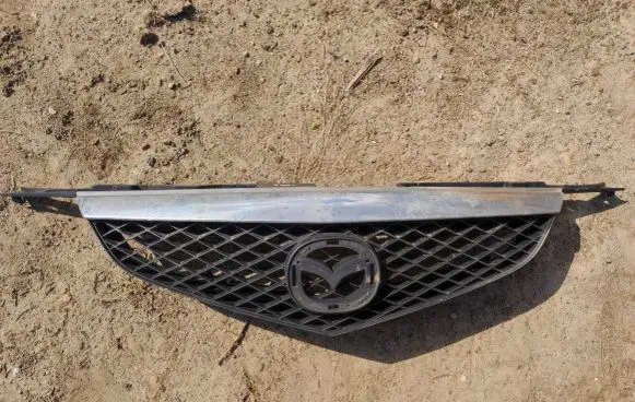 Mazda Premacy Front grill C14550712