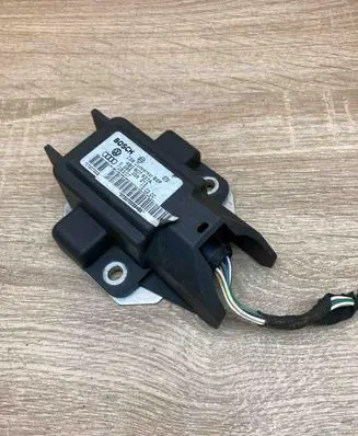 Volkswagen PASSAT B5 ESP acceleration yaw rate sensor 4B0907637A 0265005213USED WITHPLUG