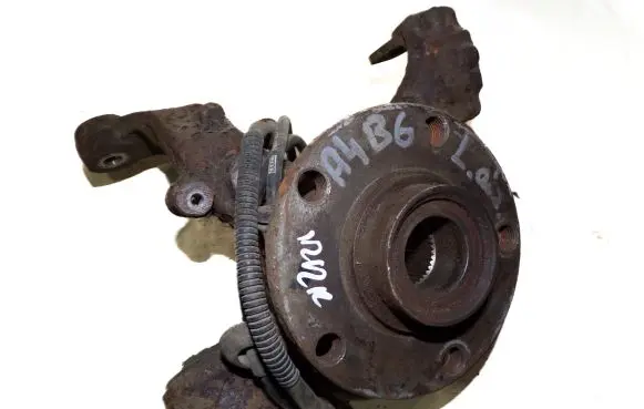 Audi A4 S4 B6 8E 8H Rear wheel hub spindle/knuckle 
