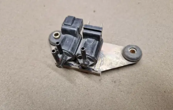 Mitsubishi Pajero Sport I Vacuum valve 