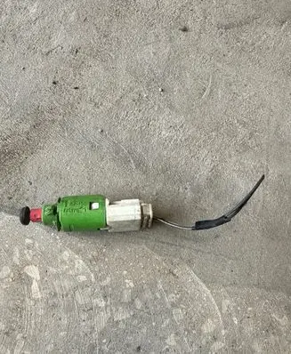 Nissan NV400 Clutch pedal sensor 253251456R