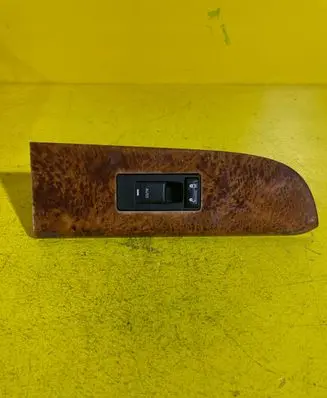 Jeep Grand Cherokee Tailgate/trunk/boot open switch RZ3R10P4K1