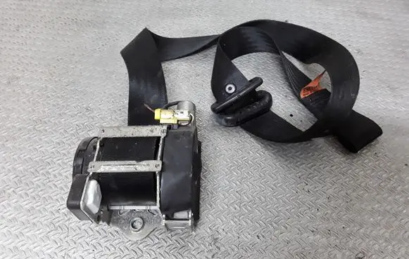 Alfa Romeo 147 Front seatbelt