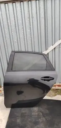 KIA Ceed Rear door