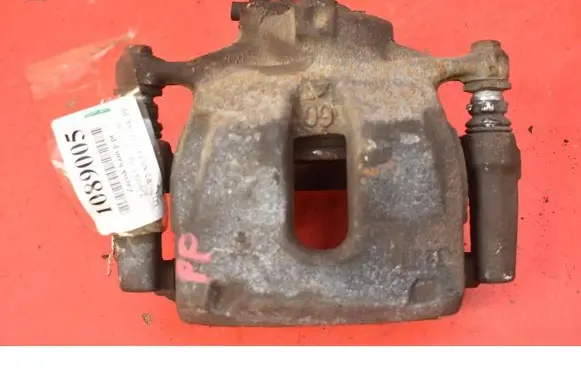Toyota C-HR I Front brake caliper 