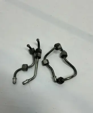 Opel Insignia A Fuel injector supply line/pipe 