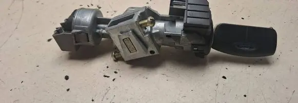 Ford Focus Ignition lock 3M513F880AC