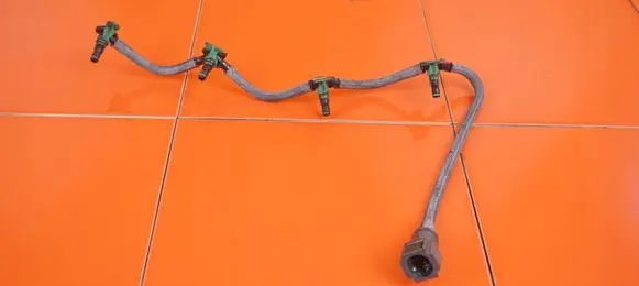 Ford Fiesta Fuel line pipe PRZELEWY UGJC 15MB20