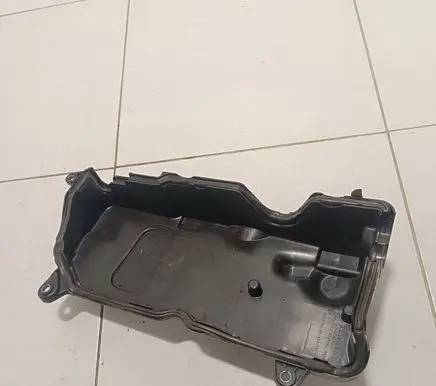 Renault Master III Rocker cam cover 175B18320R