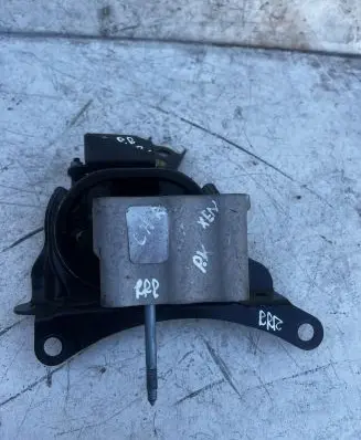 Toyota C-HR I Engine mount bracket AVB9221