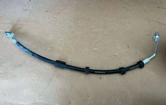 Audi A4 S4 B9 Air conditioning (A/C) pipe/hose 8W0816741AJ