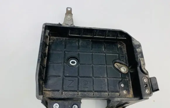 Battery tray