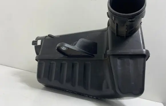 Intake resonator