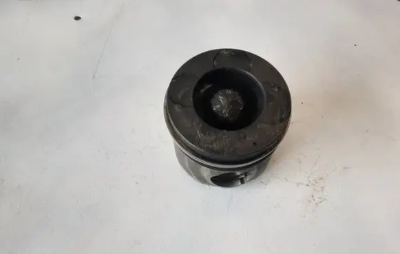 KIA Sorento Piston 