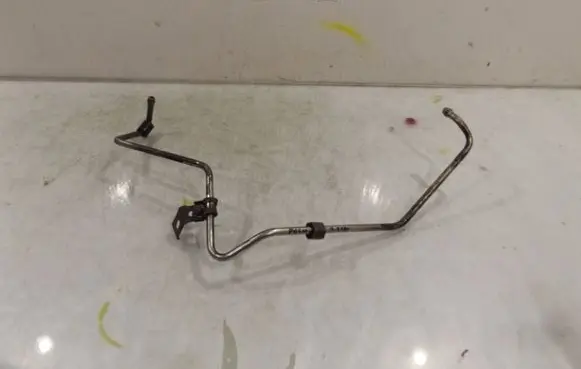 Volkswagen Polo IV 9N3 Coolant pipe/hose 