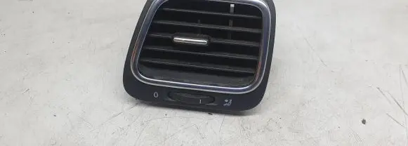 Volkswagen Eos Dashboard side air vent grill/cover trim 1Q0819709B 1Q0819703J