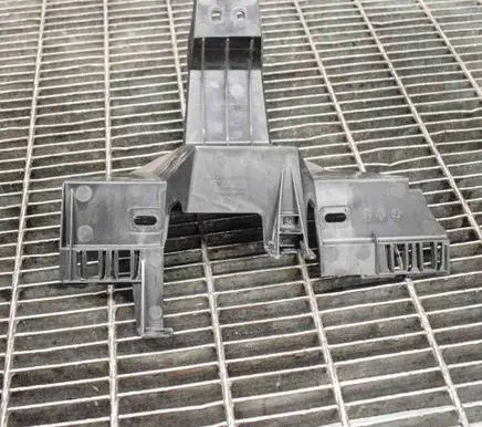 Battery bracket
